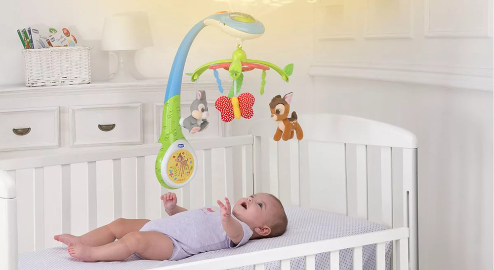 Какие игрушки можно покупать новорожденным детям